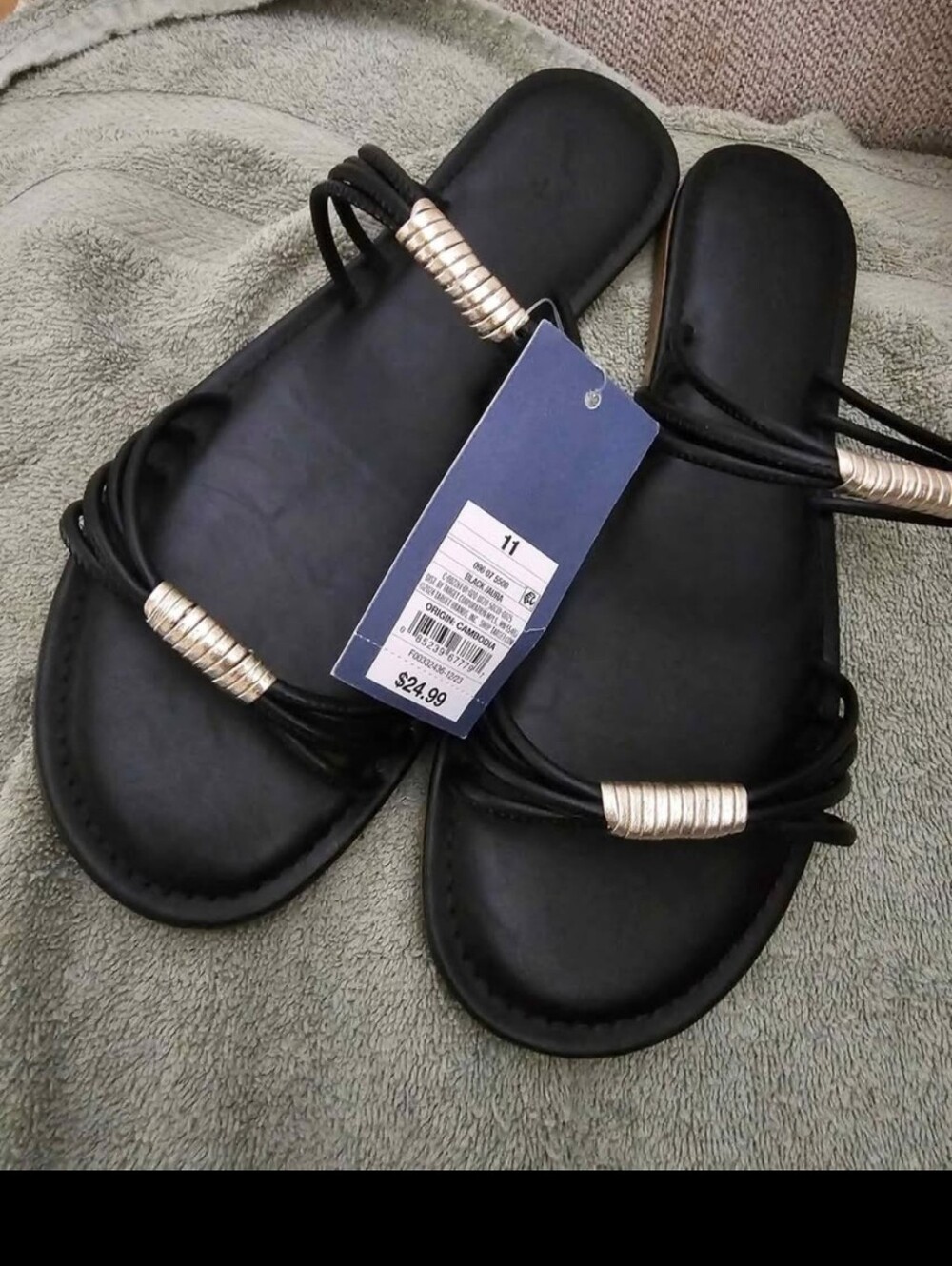 New womans size 11 black sandals (orig 24.99)